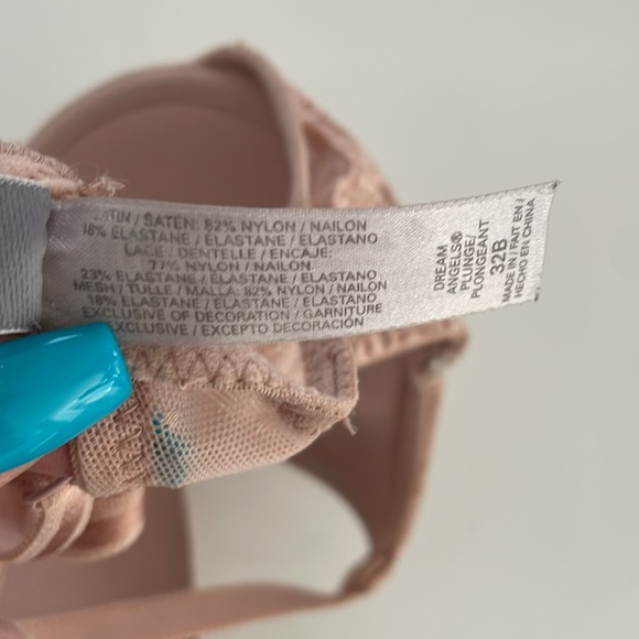 32B Victoria’s Secret Dream Angels Plunge Demi Smooth and Lace -cream, underwire - Picture 9 of 12